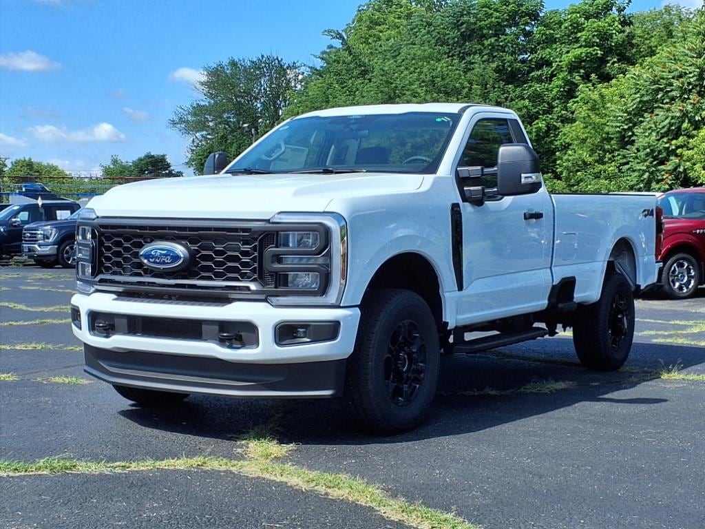 New 2025 Ford F-350 Super Duty XL 4x4 XL Regular Cab 8 ft. LB SRW Pickup