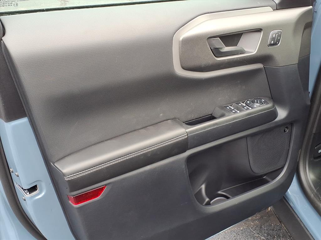 2025 Ford Bronco Sport Outer Banks photo 4