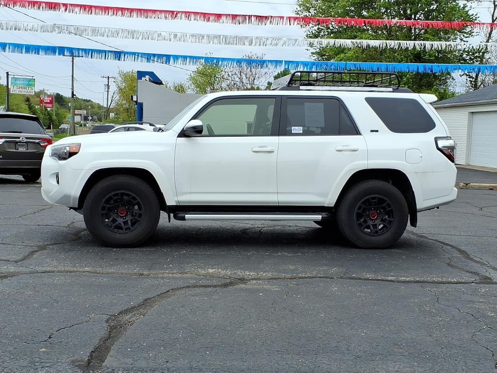 Used 2024 Toyota 4Runner SR5 4x2 SR5 SUV