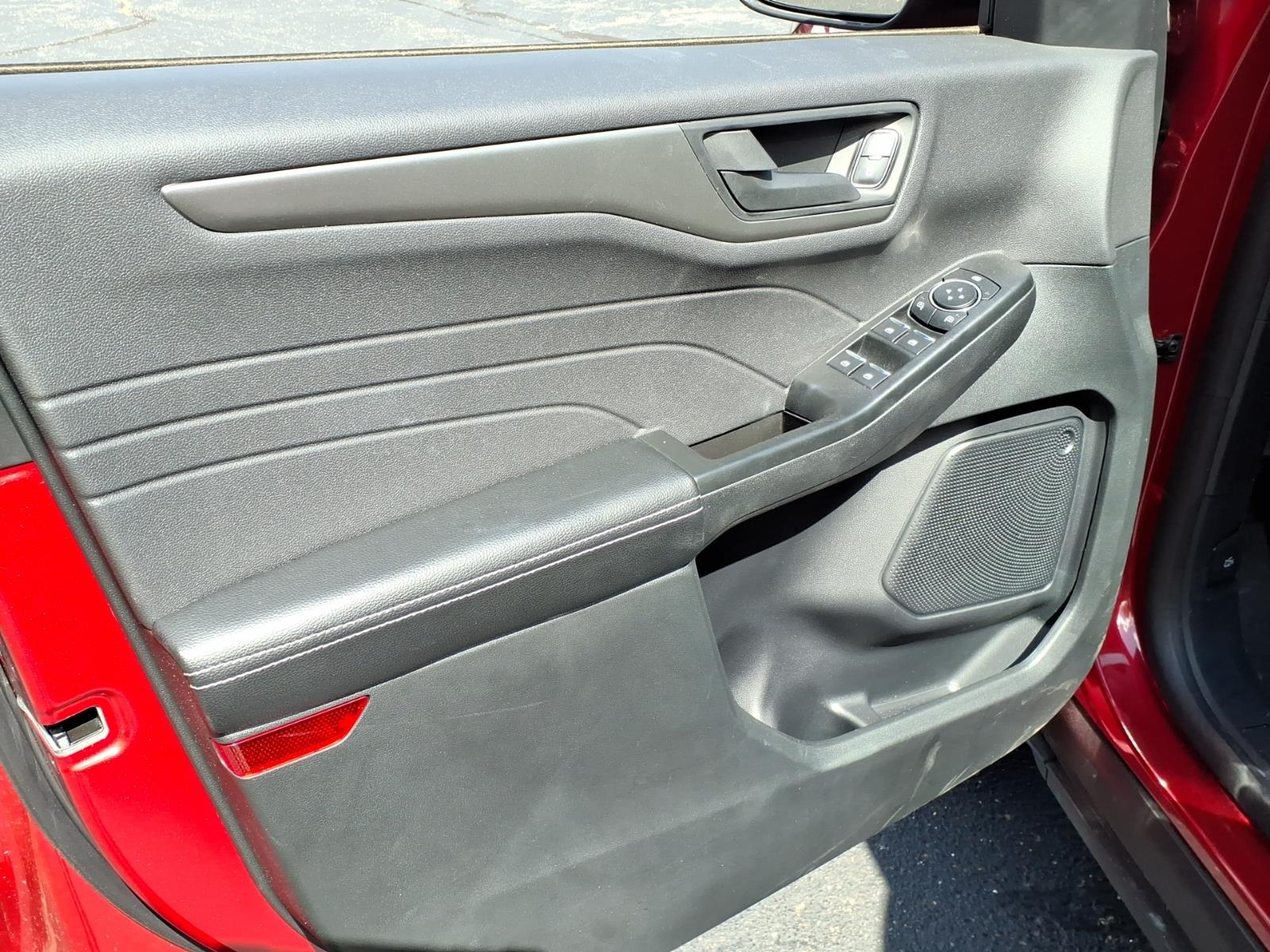 2025 Ford Escape Active - Photo 8