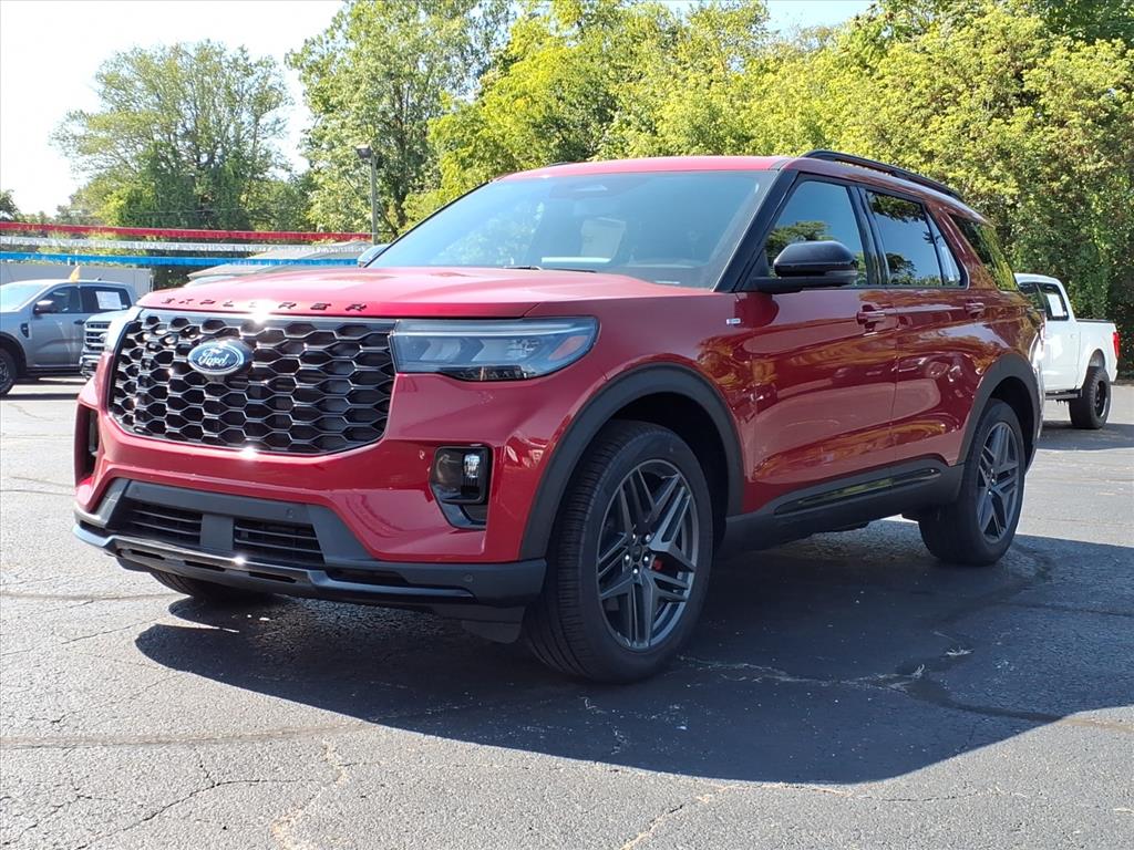 2025 Ford Explorer ST-Line photo 2