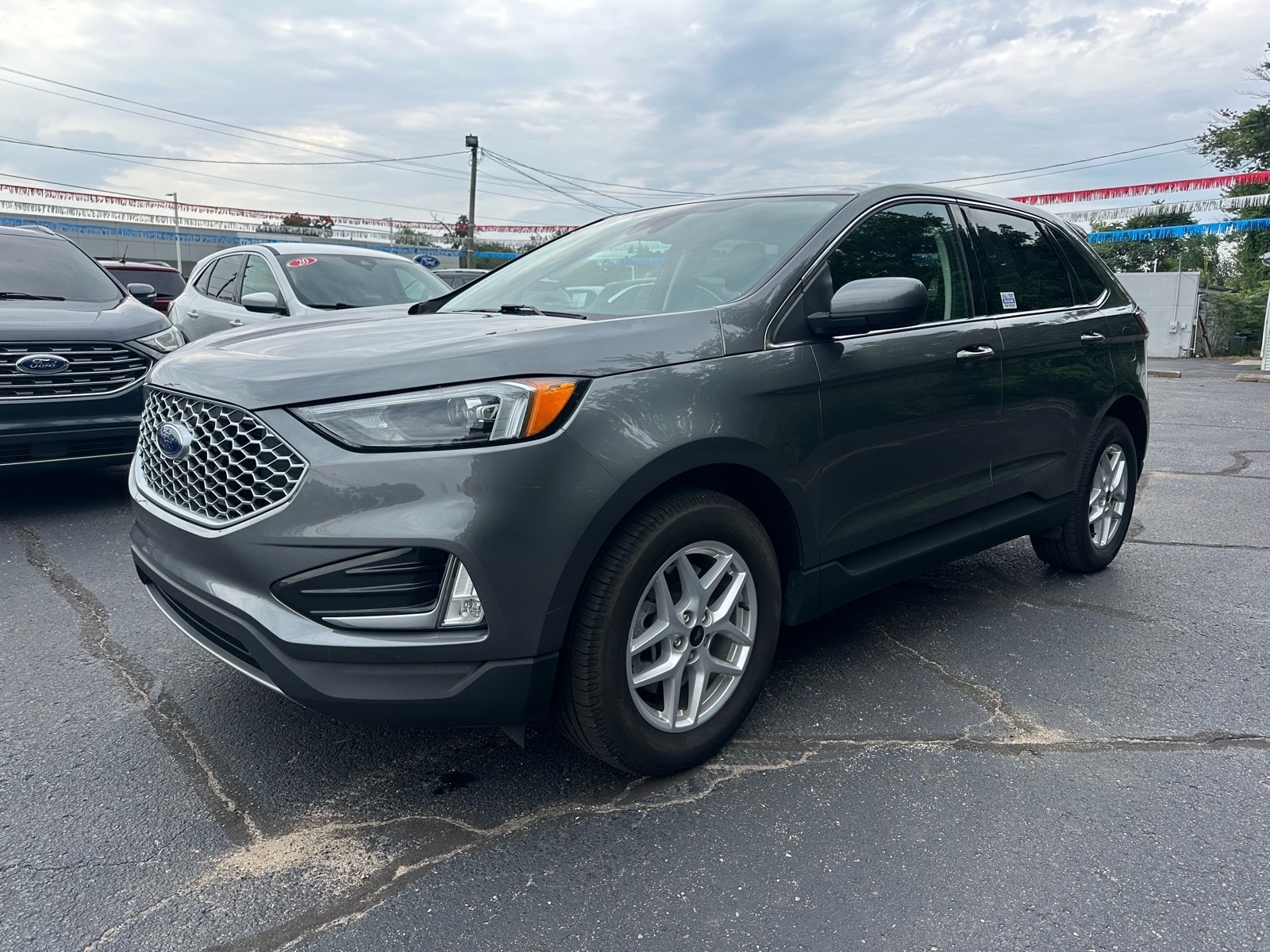 2024 Ford Edge