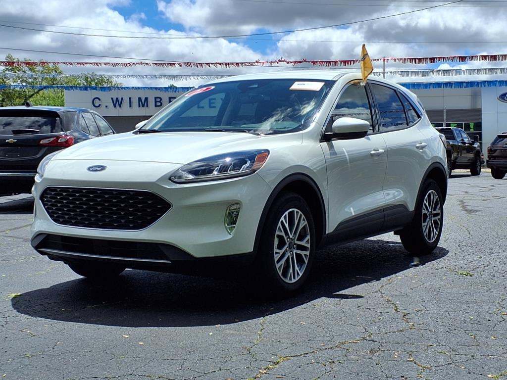 2022 Ford Escape SEL photo 3