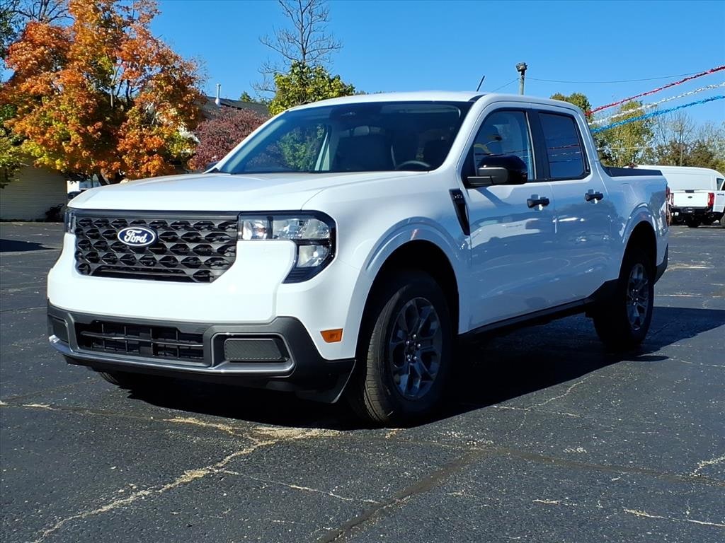 New 2025 Ford Maverick XLT AWD XLT  SuperCrew 4.5 ft. SB