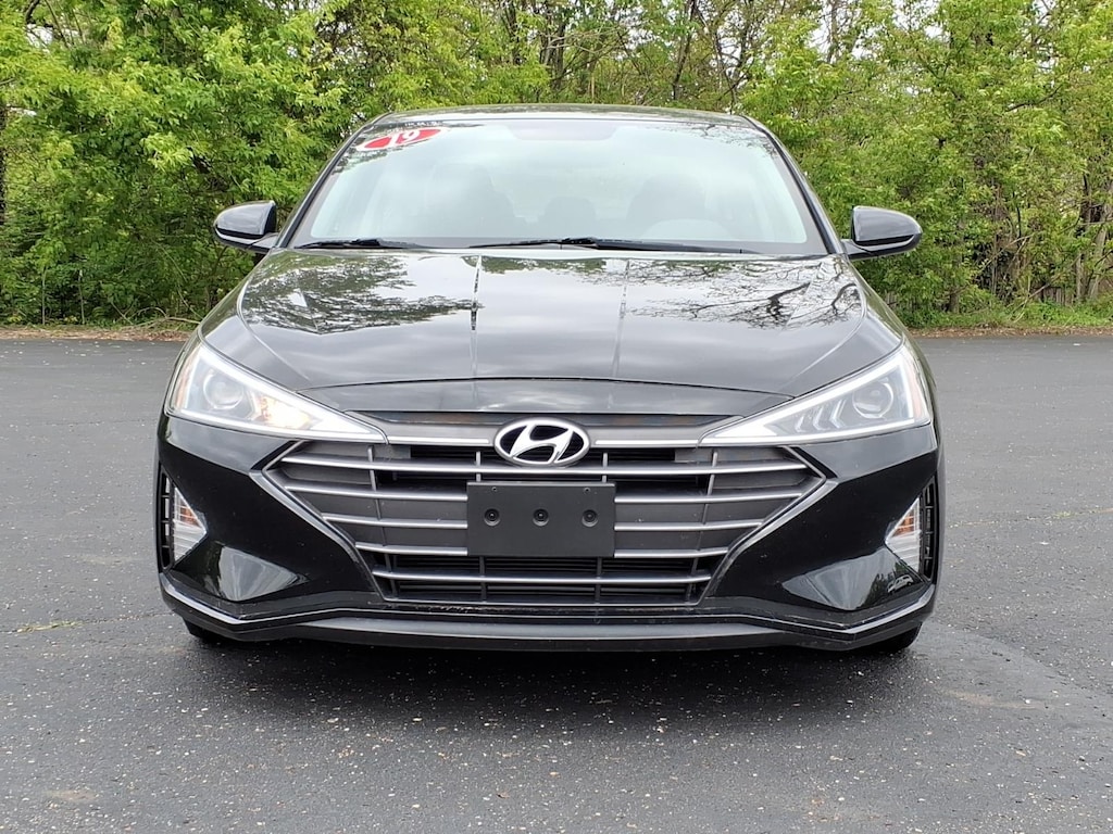 Used 2019 Hyundai Elantra SE SE Sedan 6A