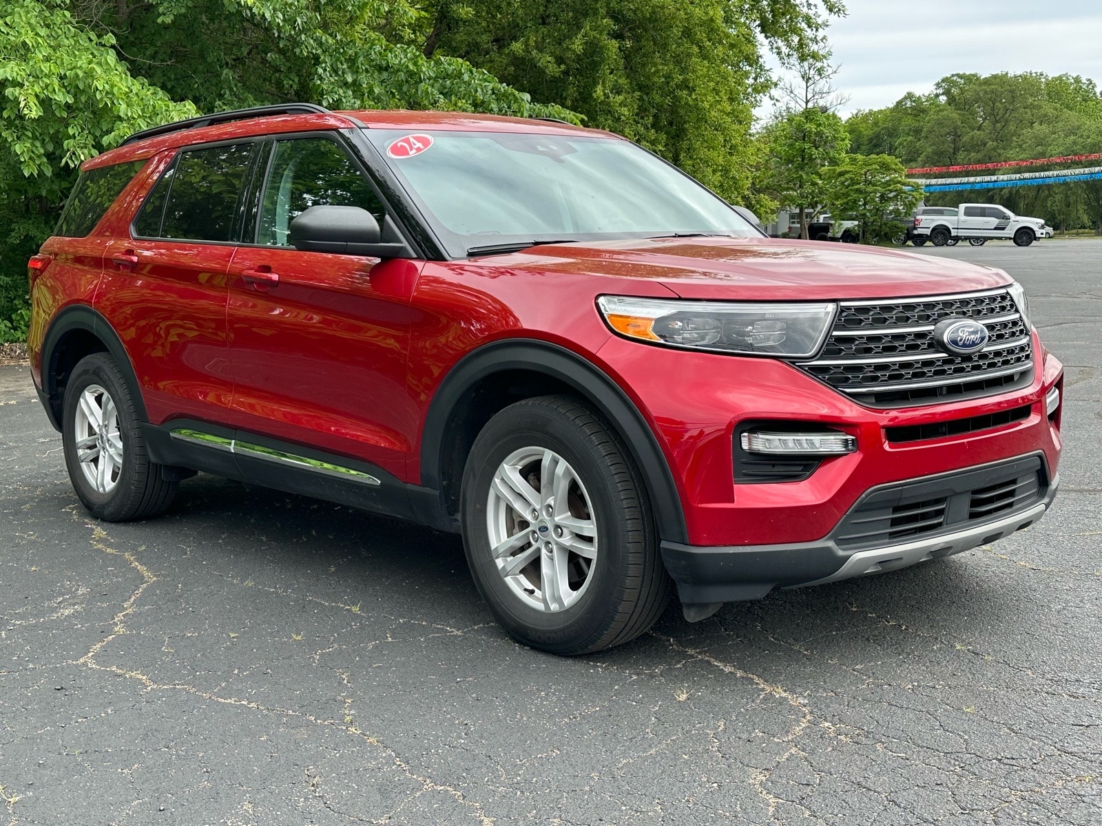 2024 Ford Explorer XLT 4WD's photo