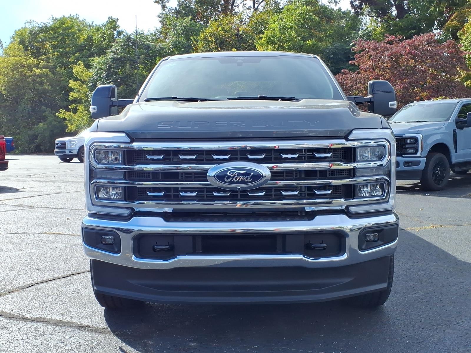 New 2026 Ford F-250 Super Duty Lariat 4x4 Lariat Crew Cab 6.8 ft. SB Pickup