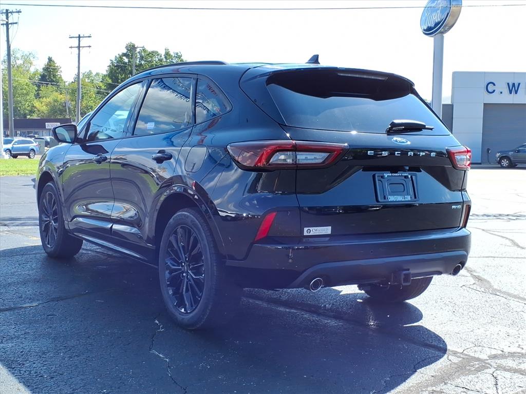 2025 Ford Escape ST-Line Elite photo 4