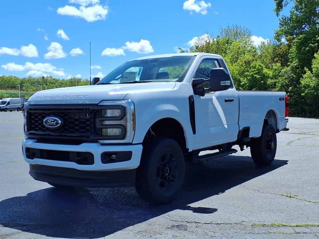 New 2025 Ford F-250 Super Duty XL 4x4 XL Regular Cab 8 ft. LB Pickup