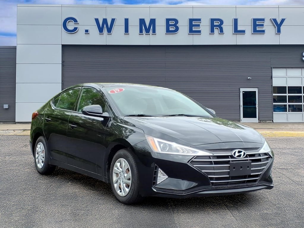 Used 2019 Hyundai Elantra SE SE Sedan 6A