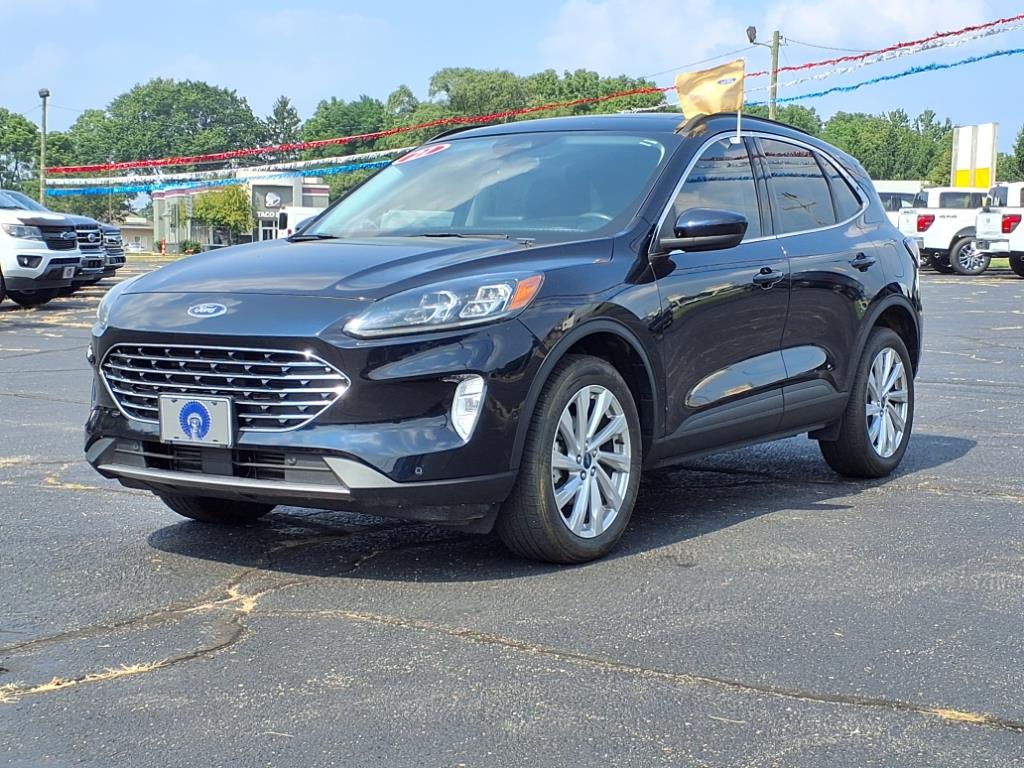 2021 Ford Escape Titanium photo 3