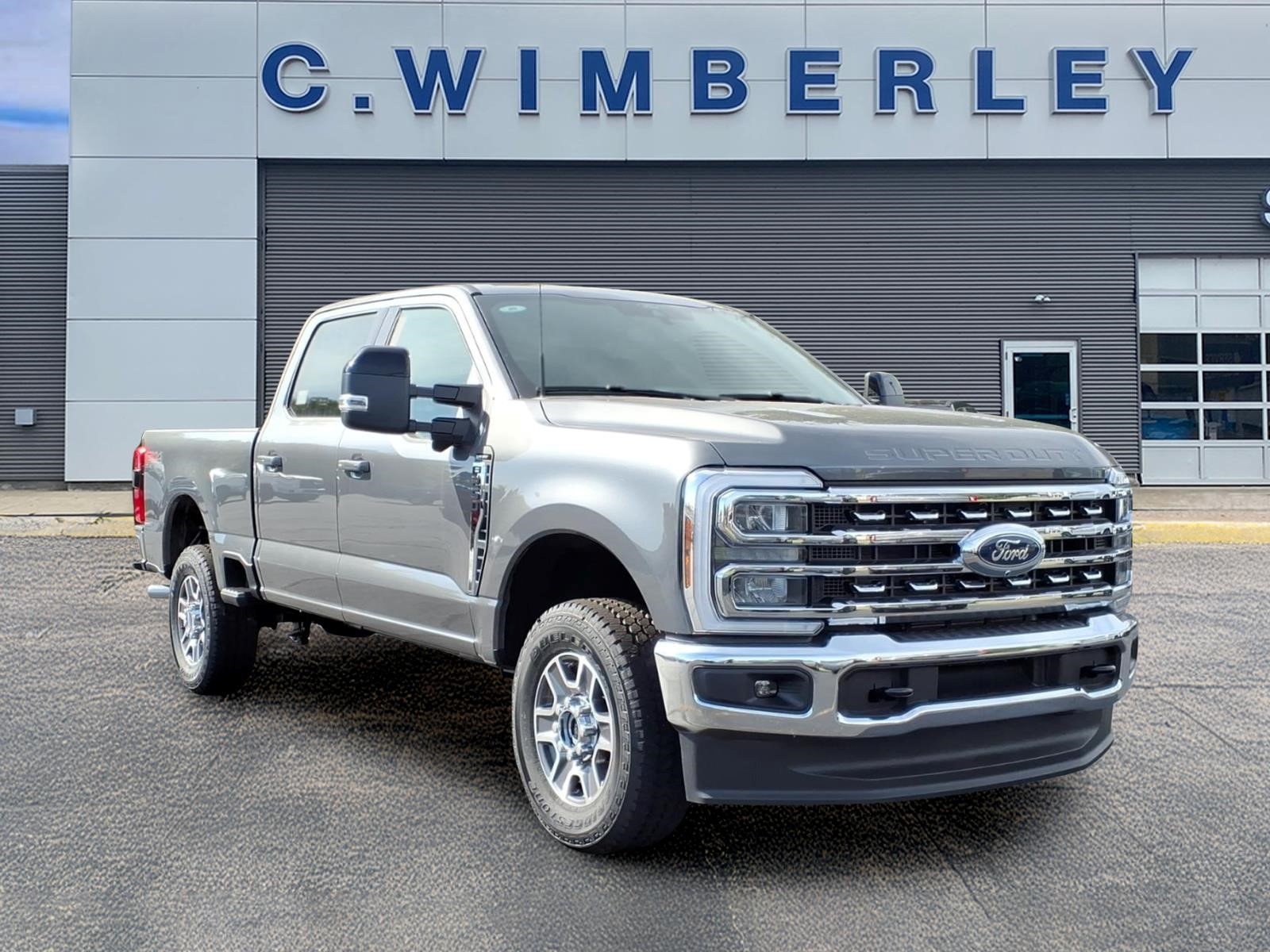 New 2026 Ford F-250 Super Duty Lariat 4x4 Lariat Crew Cab 6.8 ft. SB Pickup