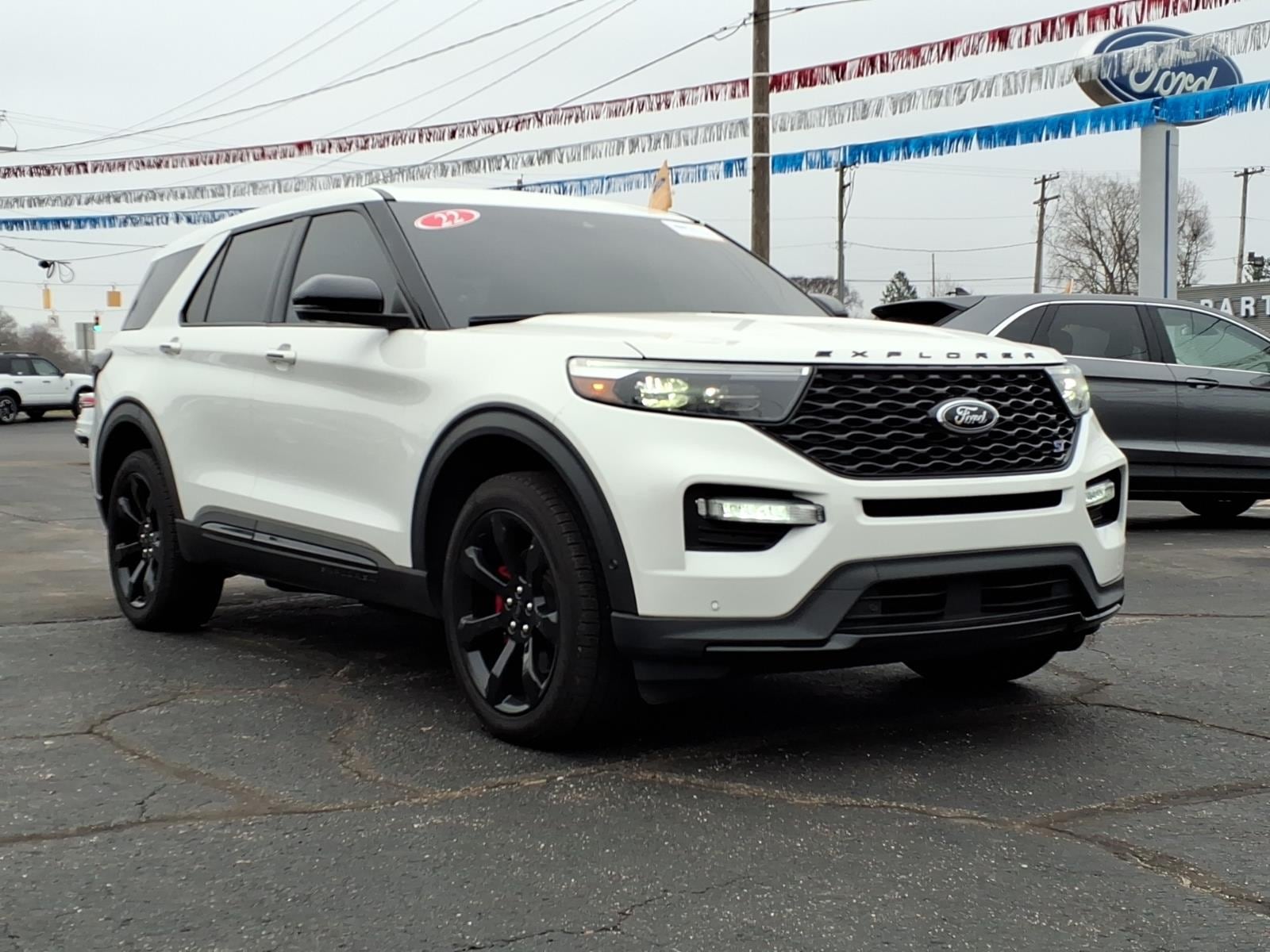 2022 Ford Explorer ST 4WD's photo