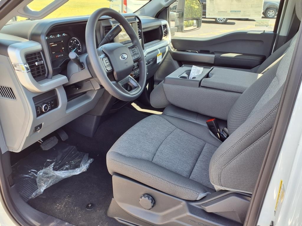 New 2025 Ford F-250 Super Duty XL 4x4 XL Regular Cab 8 ft. LB Pickup