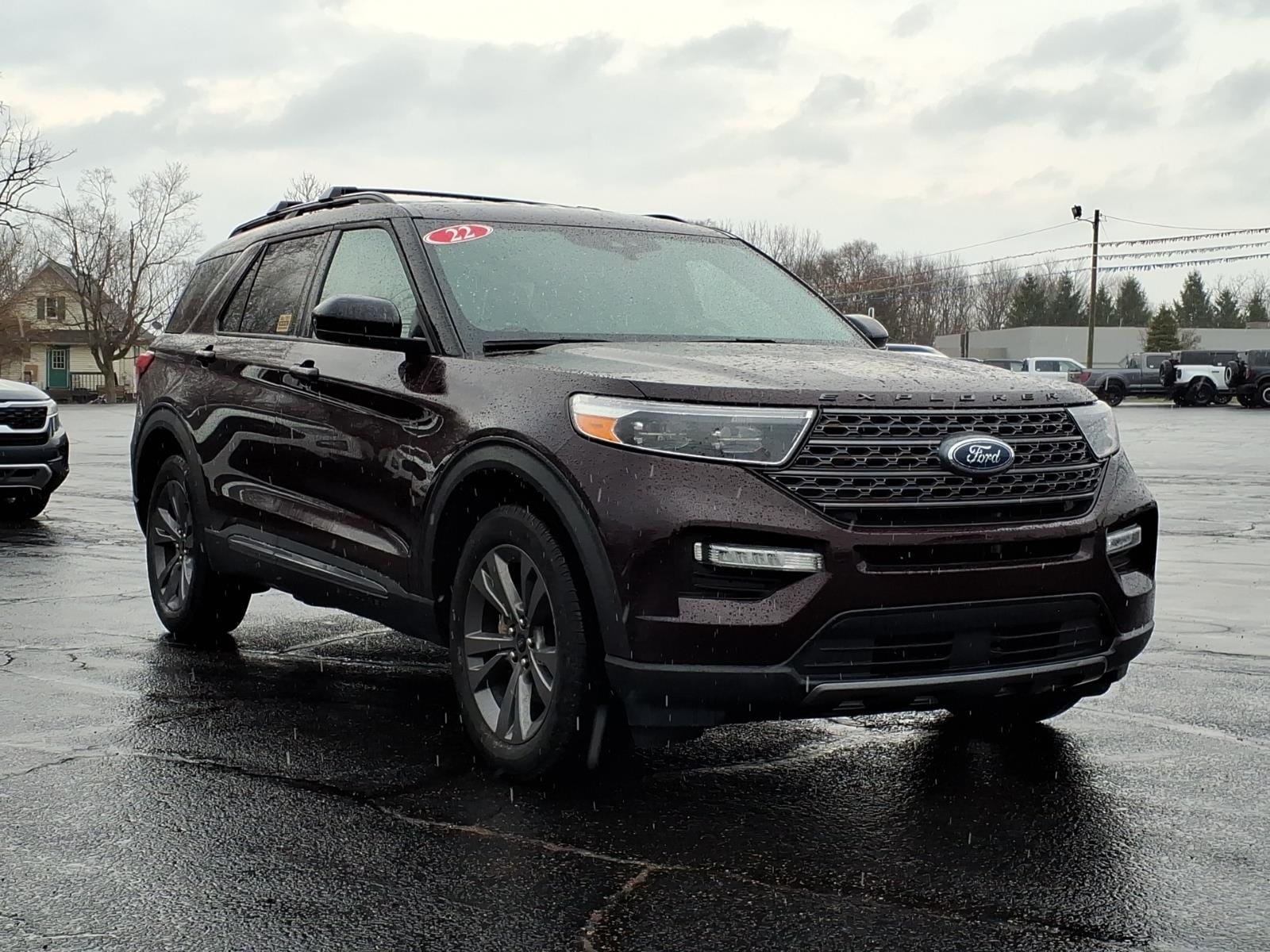 2022 Ford Explorer XLT 4WD's photo