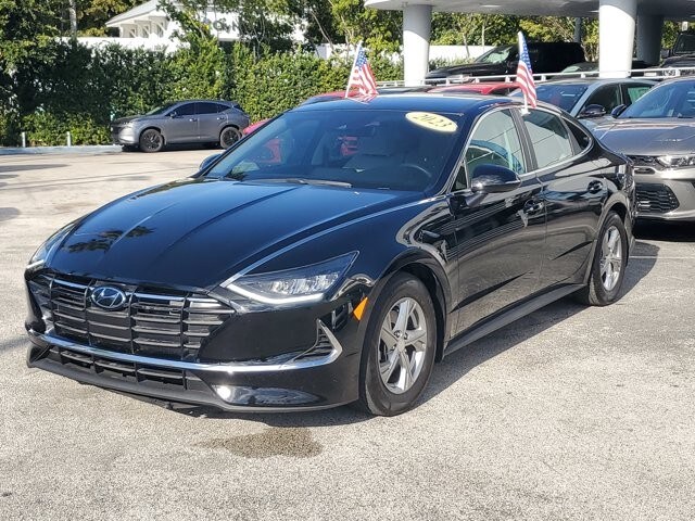 2023 Hyundai Sonata SE photo 3