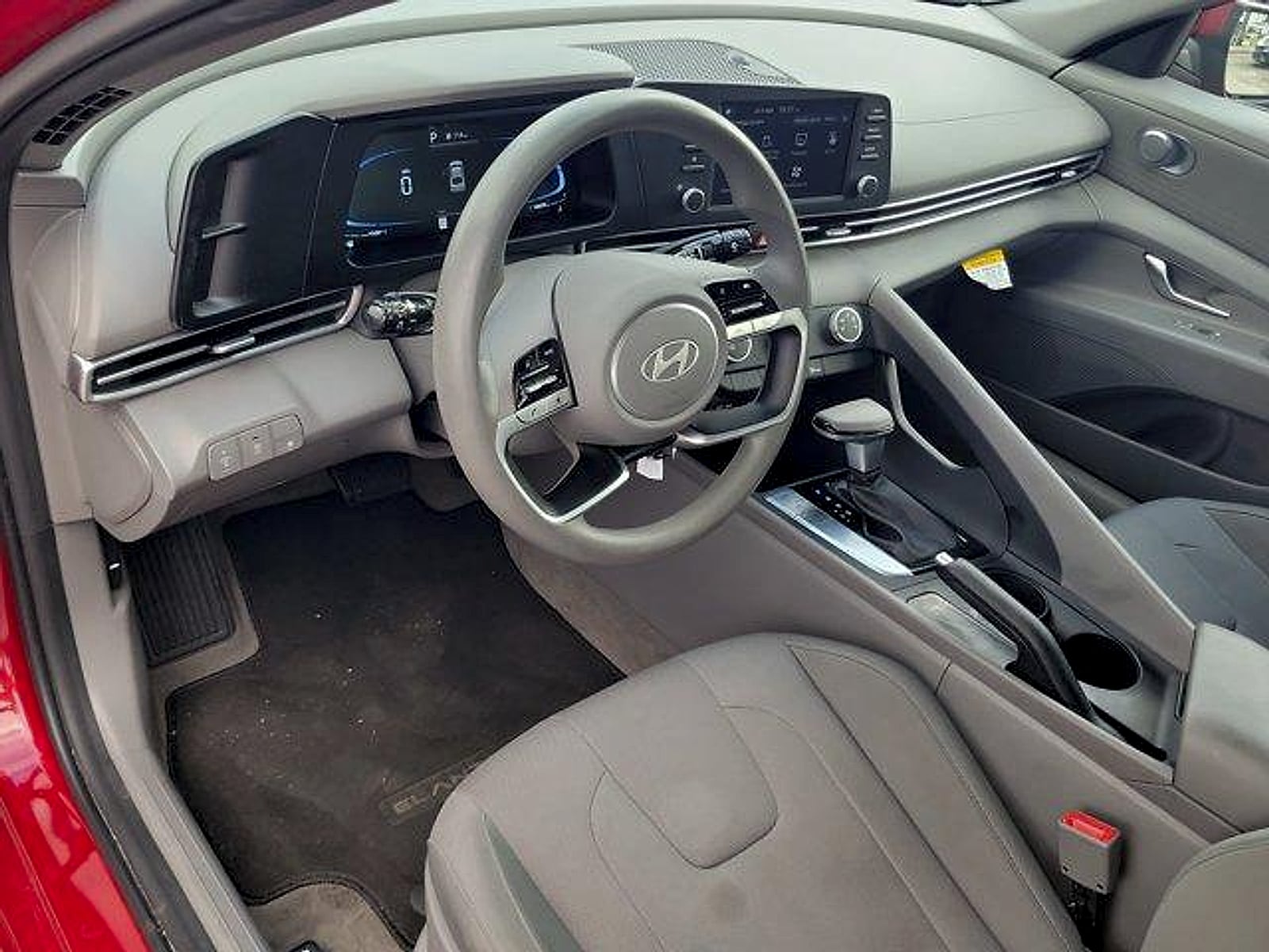 2025 Hyundai Elantra SE - Photo 21