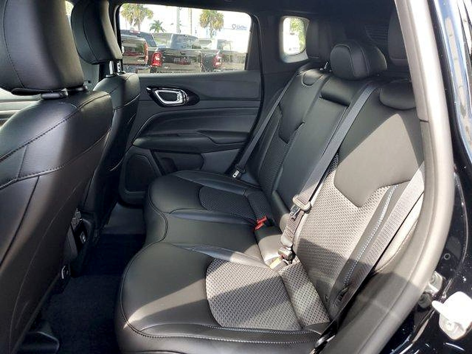 2026 Jeep Compass Latitude Altitude - Photo 7