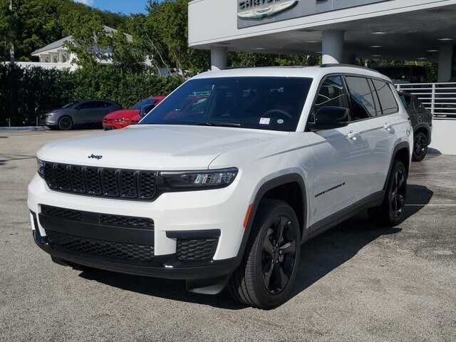 2025 Jeep Grand Cherokee Altitude X photo 2