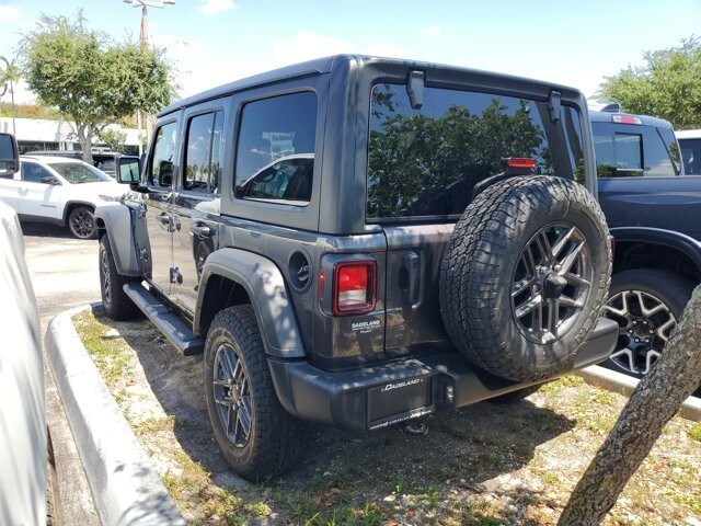 2025 Jeep Wrangler Sport S photo 3