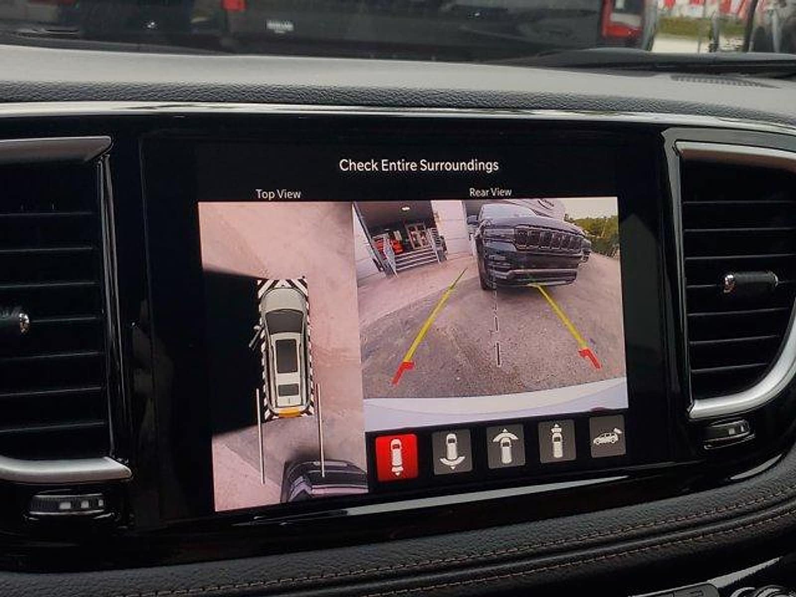 2026 Chrysler Pacifica Pinnacle - Photo 14