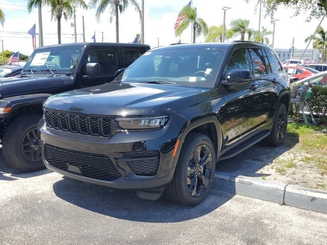 2024 Jeep Grand Cherokee Altitude X photo 2