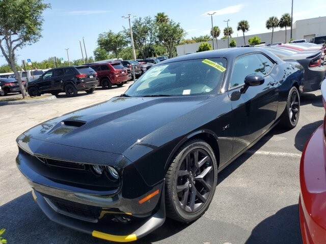 2023 Dodge Challenger R/T photo 2