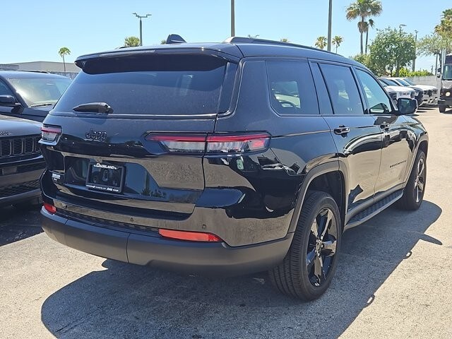 2024 Jeep Grand Cherokee Altitude X photo 3