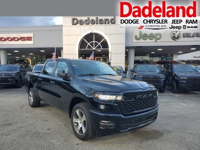 2025 RAM 1500 Tradesman 4x4 Crew Cab 5'7's photo