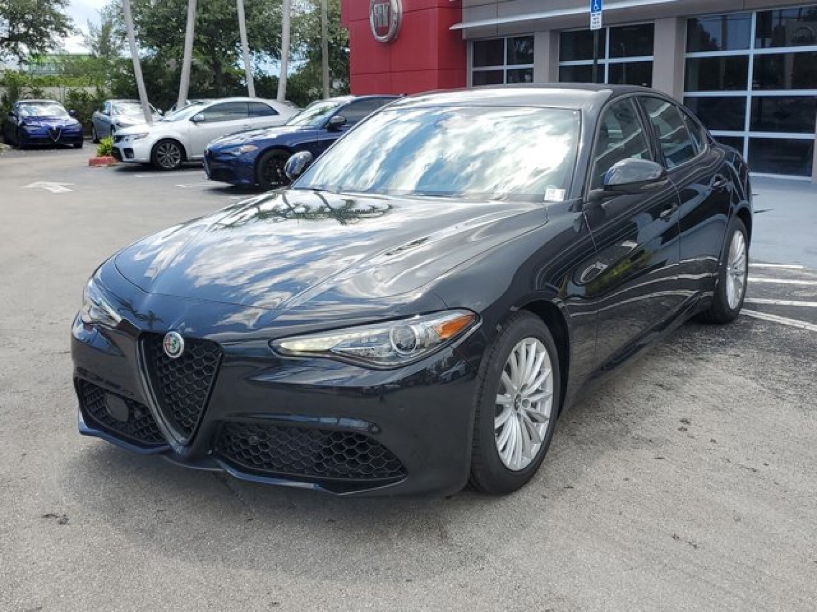 2023 Alfa Romeo Giulia SPRINT photo 3