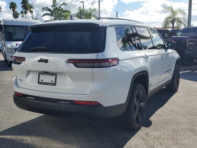 2025 Jeep Grand Cherokee Altitude X photo 4