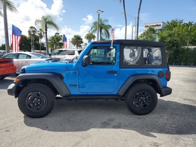 2023 Jeep Wrangler Sport photo 4