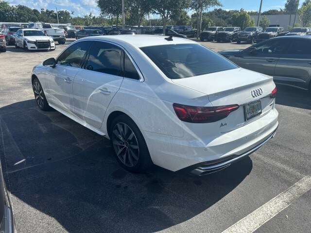 2022 Audi A4 Quattro Premium photo 3