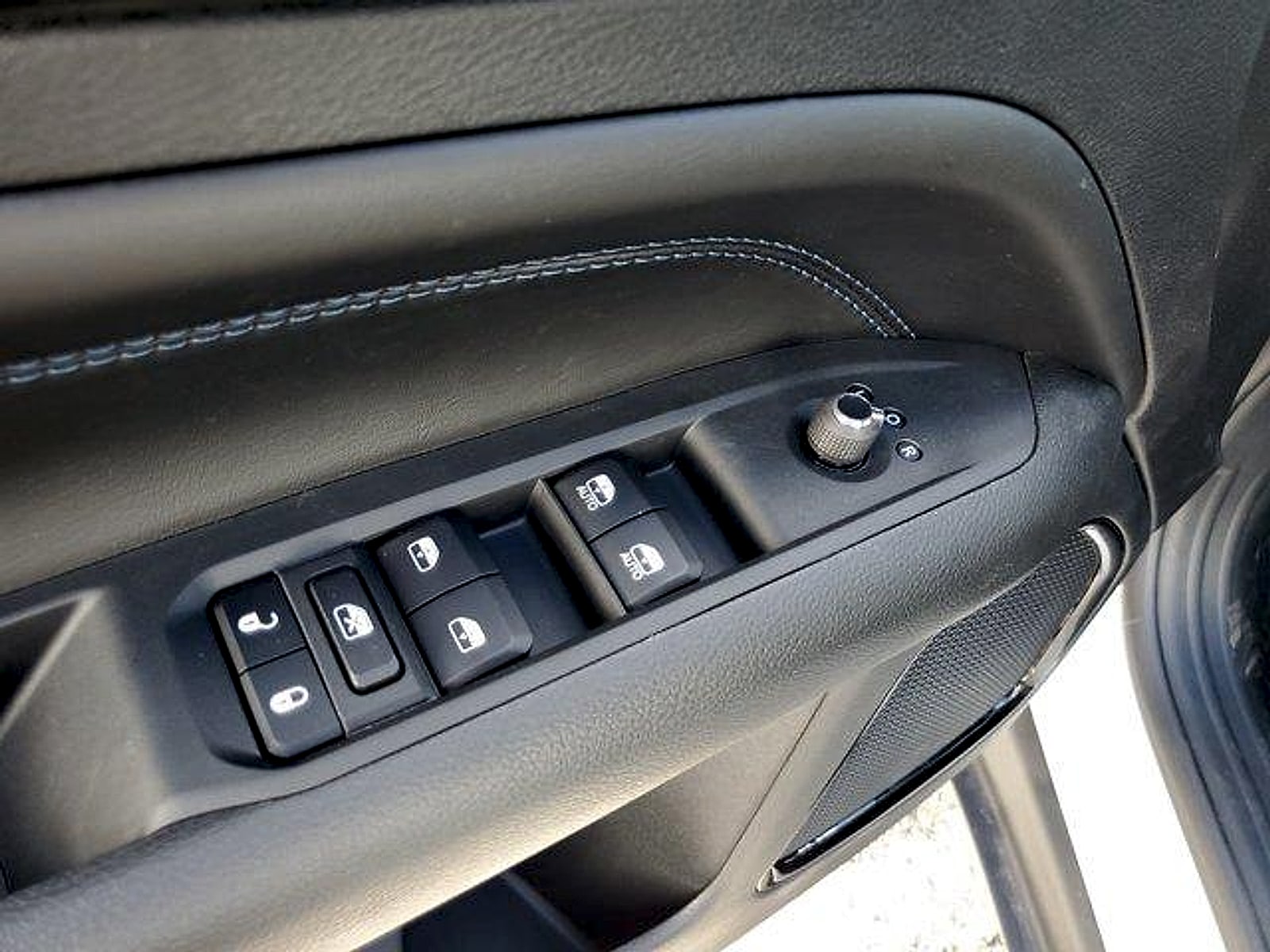 2026 Jeep Compass Latitude Altitude - Photo 9