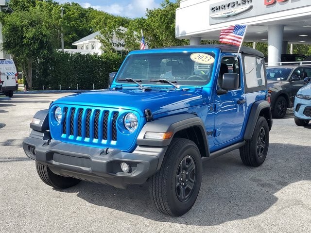 2023 Jeep Wrangler Sport photo 3