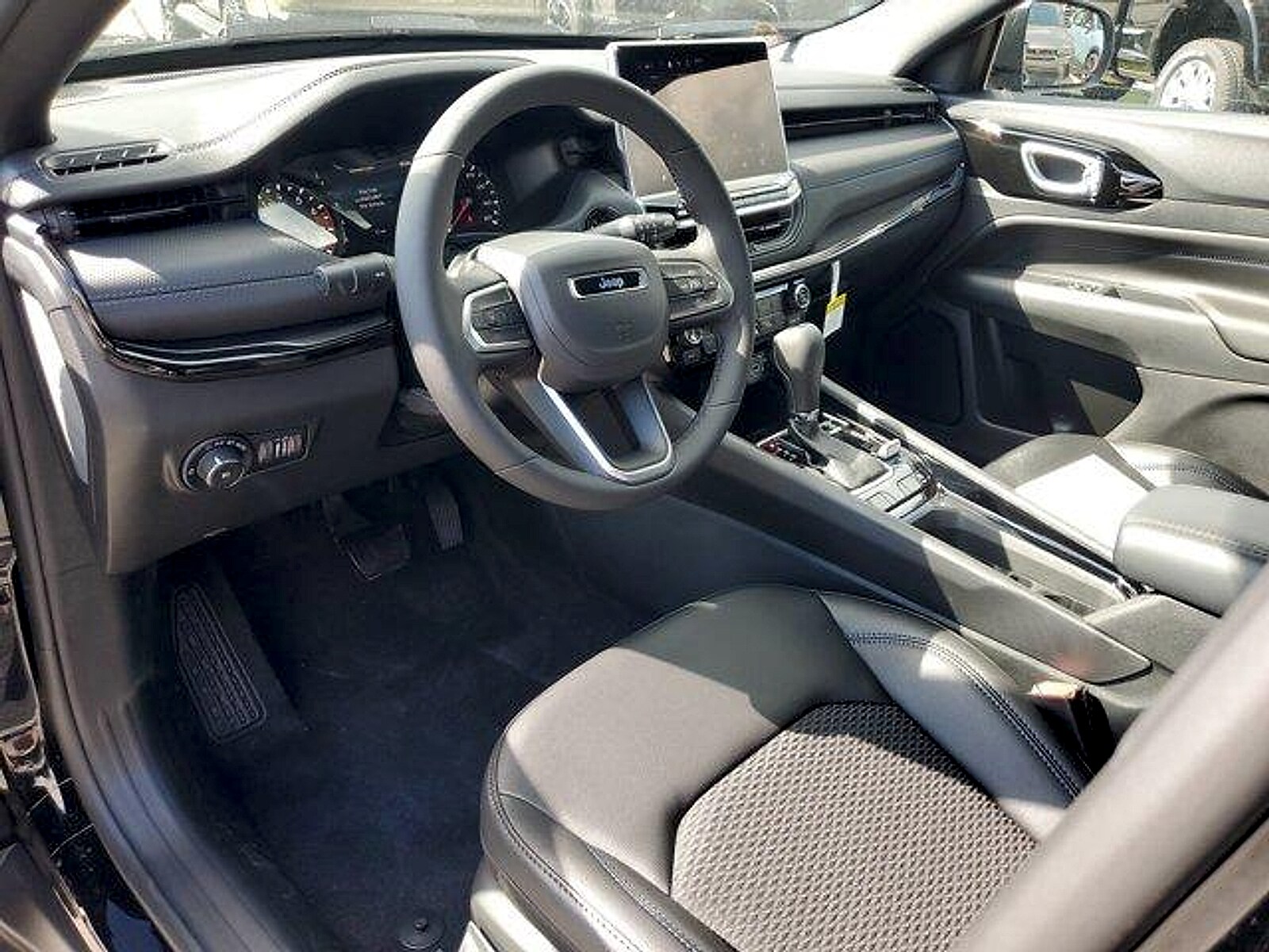 2026 Jeep Compass Latitude Altitude - Photo 8