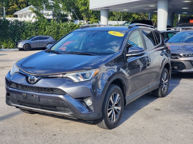 2017 Toyota RAV4 XLE photo 2