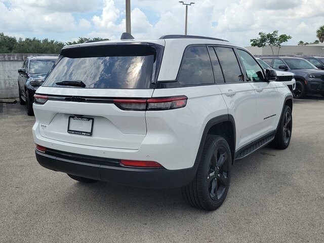 2024 Jeep Grand Cherokee Altitude X photo 3