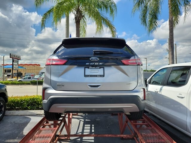2024 Ford Edge SEL photo 3