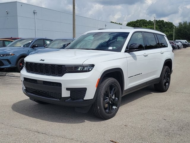 2024 Jeep Grand Cherokee Altitude X photo 2