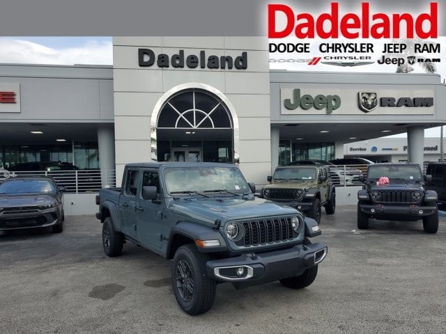 2025 Jeep Gladiator Sport S's photo