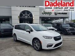 2026 Chrysler Pacifica Pinnacle Passenger Van