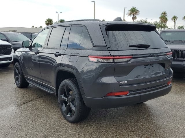 2024 Jeep Grand Cherokee Altitude X photo 3