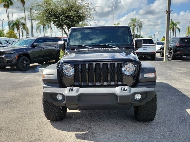 2021 Jeep Wrangler Unlimited Islander photo 2
