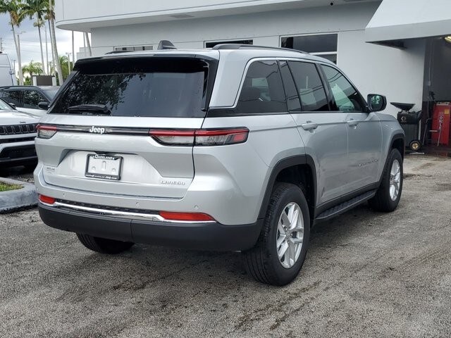 2024 Jeep Grand Cherokee Laredo X photo 4