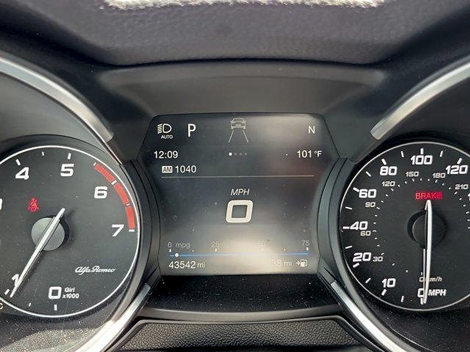 2018 Alfa Romeo Stelvio Ti Sport - Photo 25