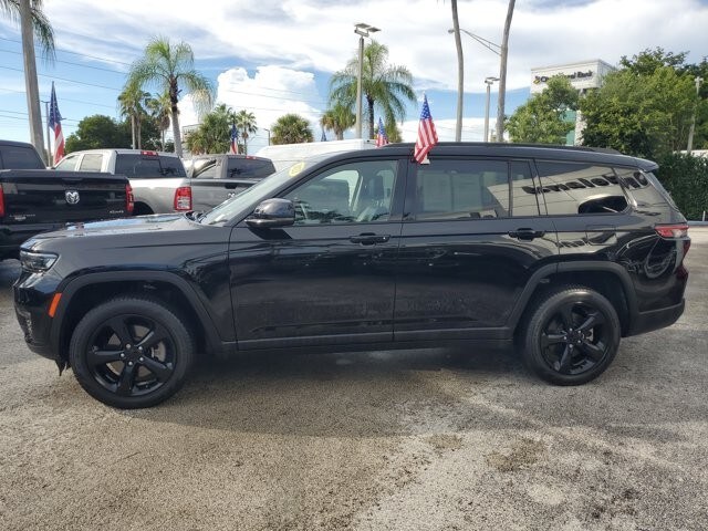 2023 Jeep Grand Cherokee Limited photo 4