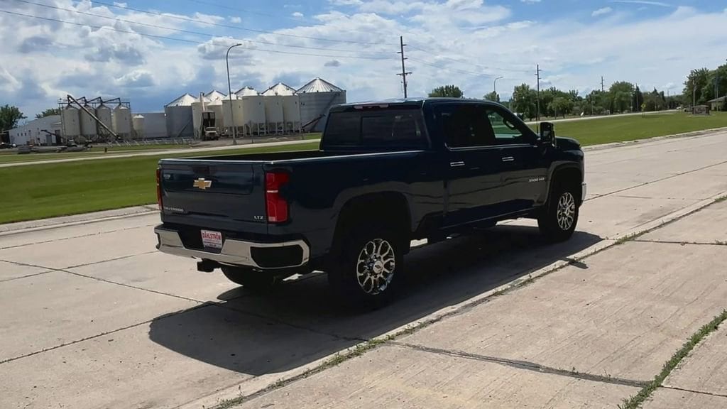 2026 Chevrolet Silverado 3500 HD LTZ - Photo 8