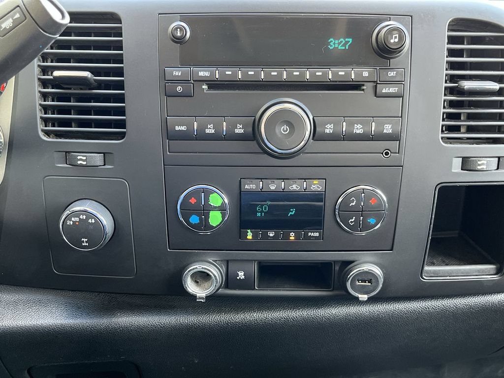 2011 Chevrolet Silverado 1500 LT - Photo 17