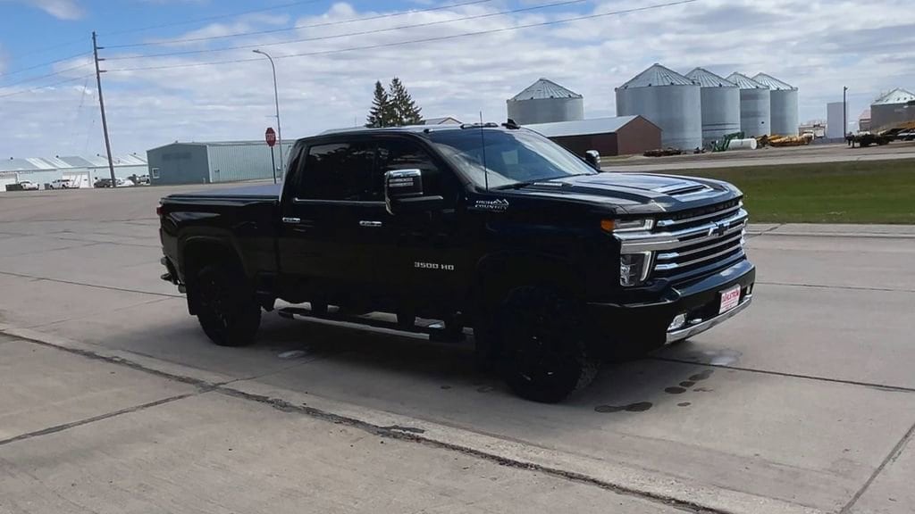 Used 2022 Chevrolet Silverado 3500HD High Country with VIN 2GC4YVEY4N1205256 for sale in Oslo, Minnesota